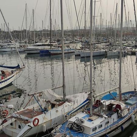 Precioso Barco En Barcelona Hotel Badalona Buitenkant foto